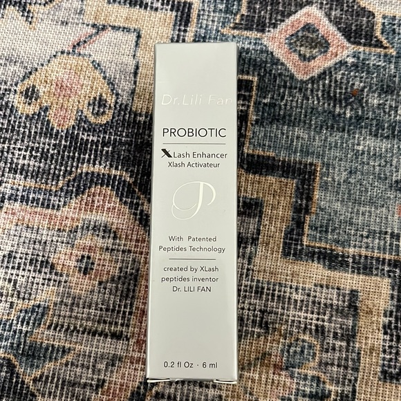 DR LILI FAN · PROBIOTIC XLASH LASH ENHANCER SERUM - Picture 3 of 5